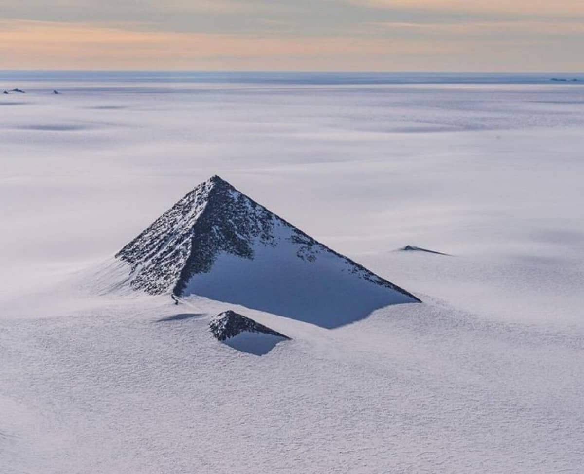 Pirámide antártica 
