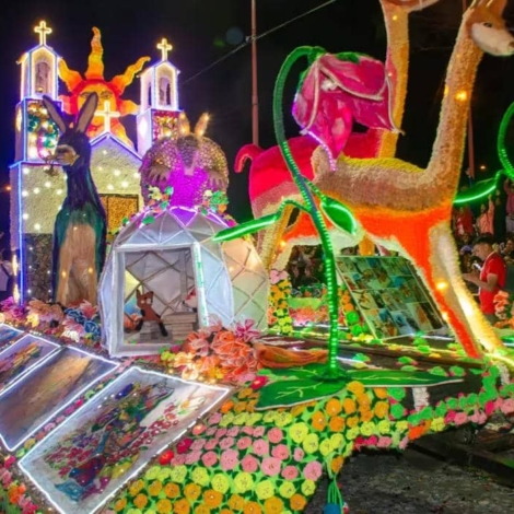 carrozas fiesta nacional de estudiantes